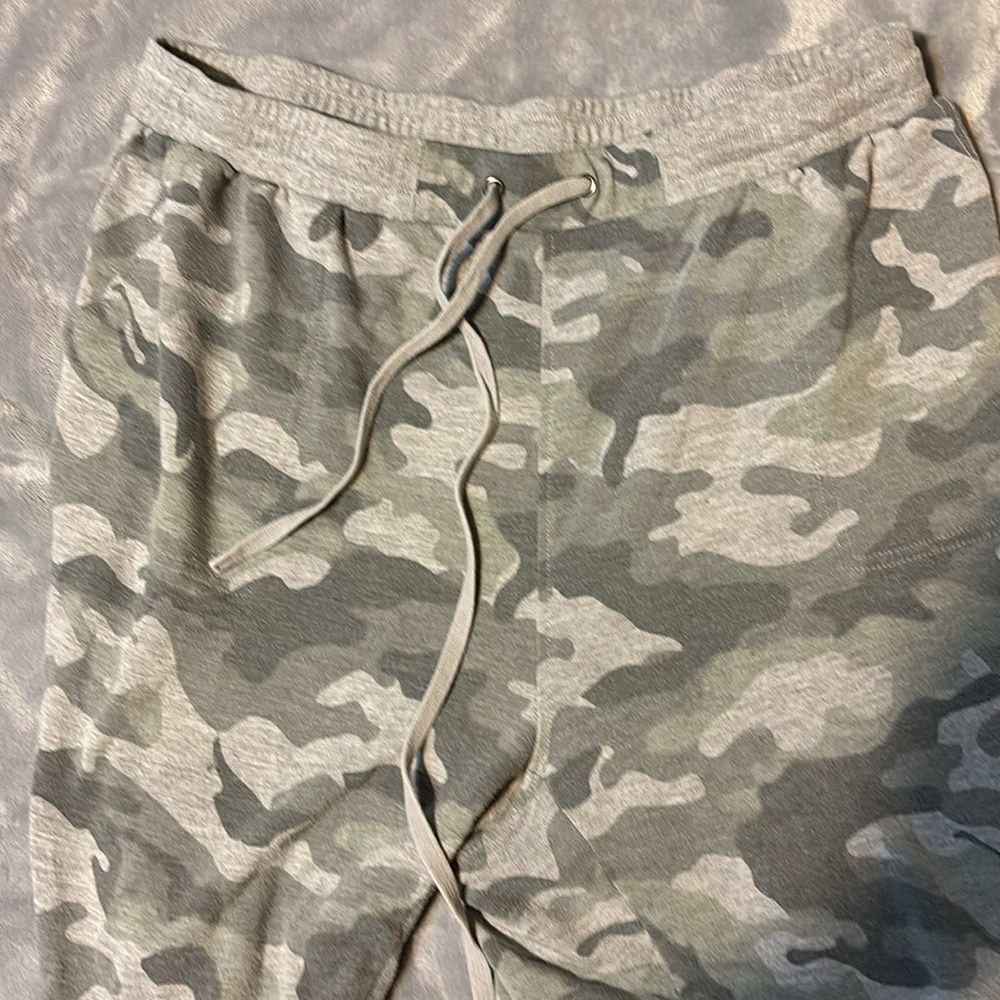 Camouflage pants - Picture 2 of 4